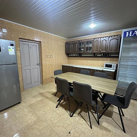 Linda Guest House Батумі Екстер'єр фото