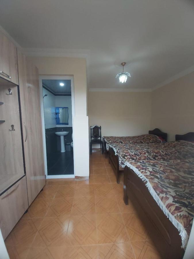 Linda Guest House Батумі Екстер'єр фото