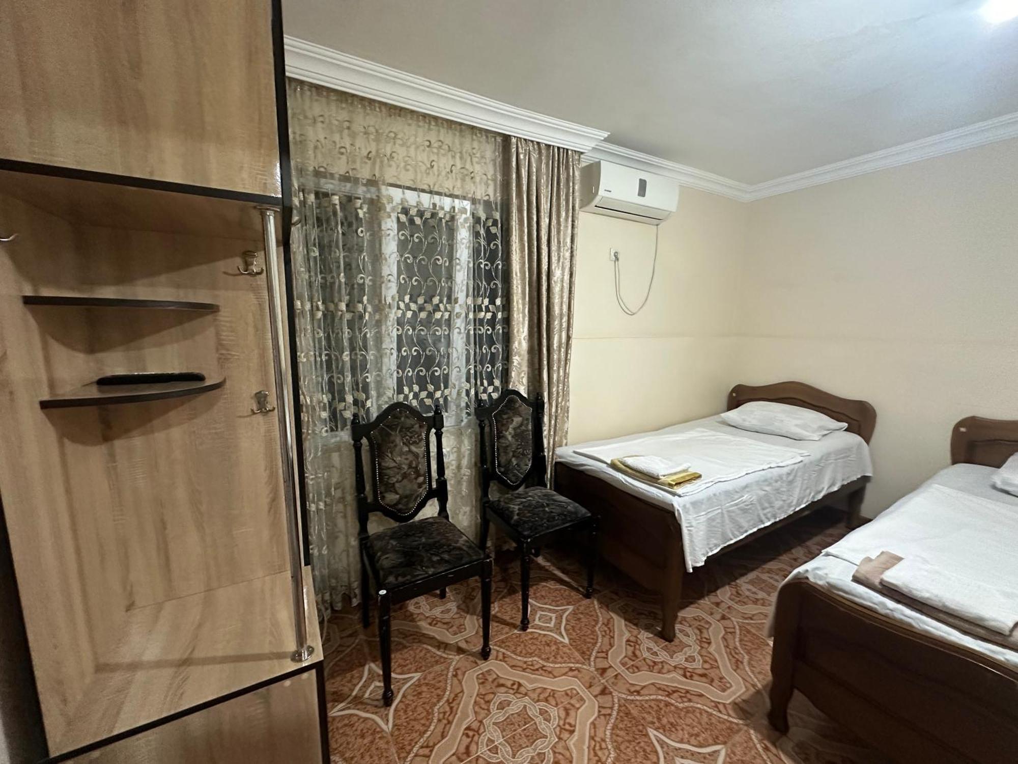 Linda Guest House Батумі Екстер'єр фото