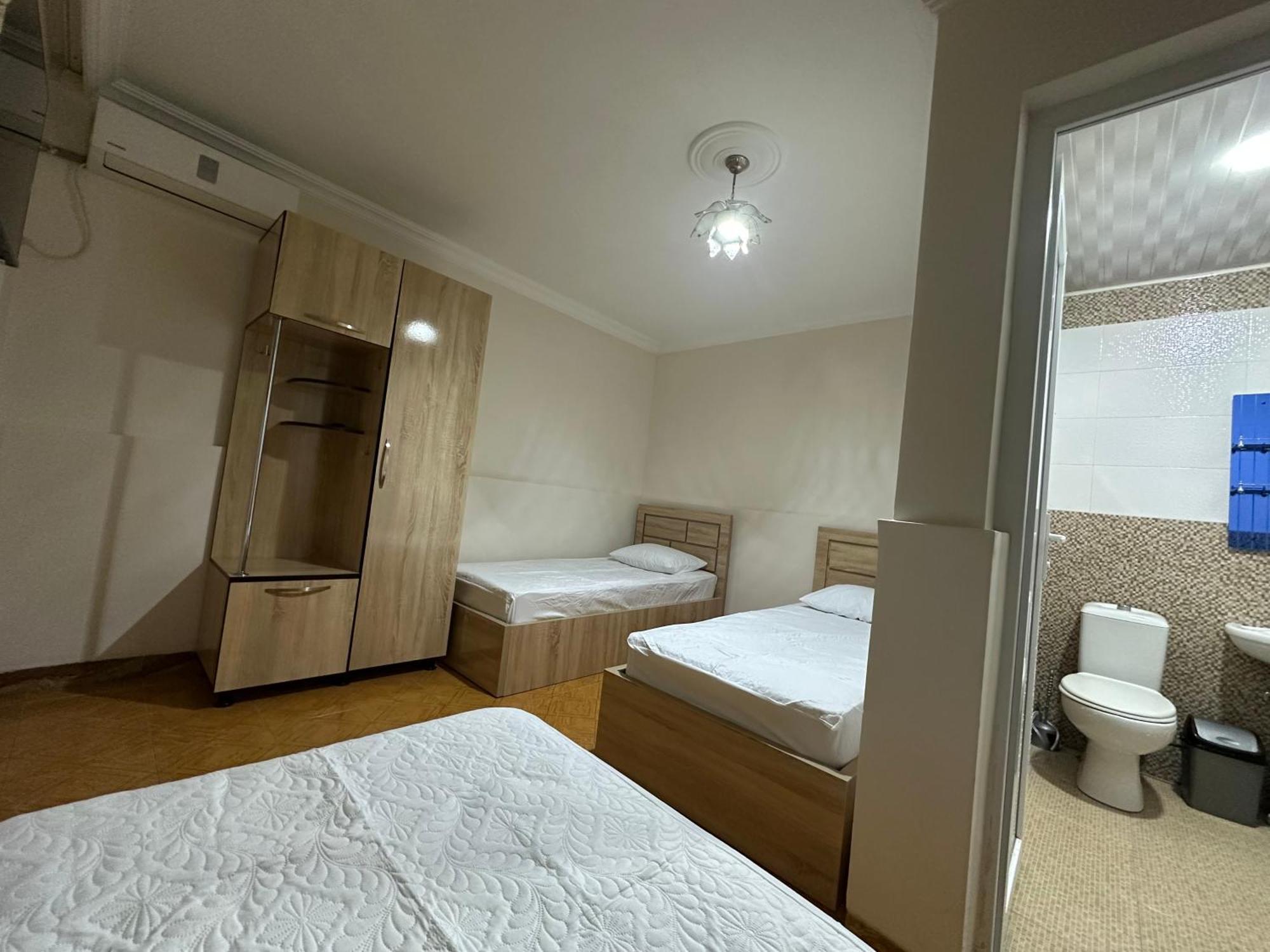 Linda Guest House Батумі Екстер'єр фото