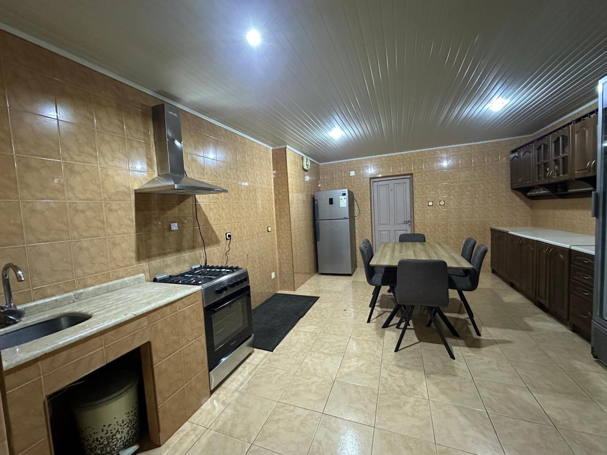 Linda Guest House Батумі Екстер'єр фото