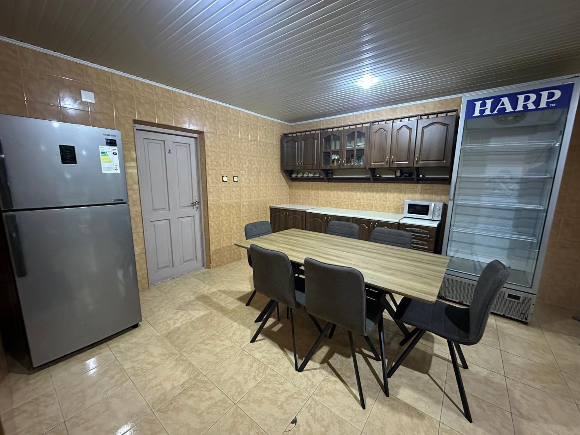 Linda Guest House Батумі Екстер'єр фото
