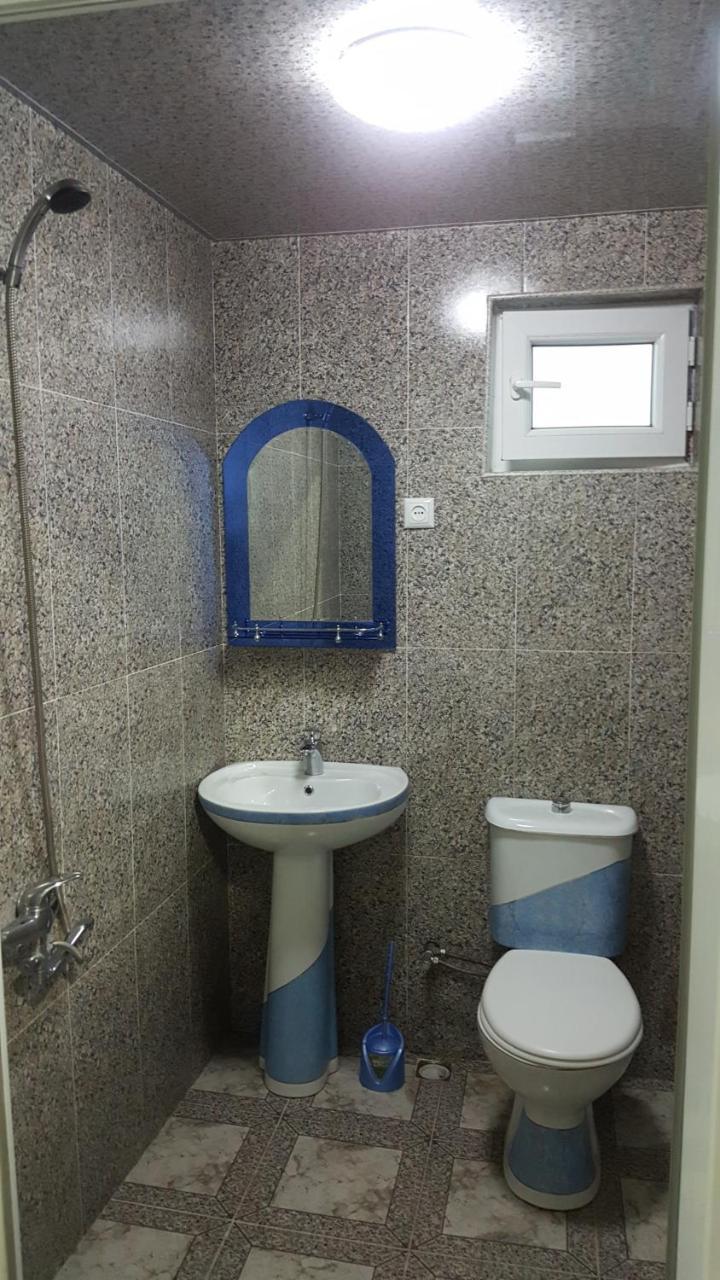 Linda Guest House Батумі Екстер'єр фото