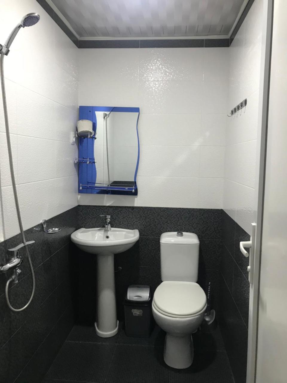 Linda Guest House Батумі Екстер'єр фото